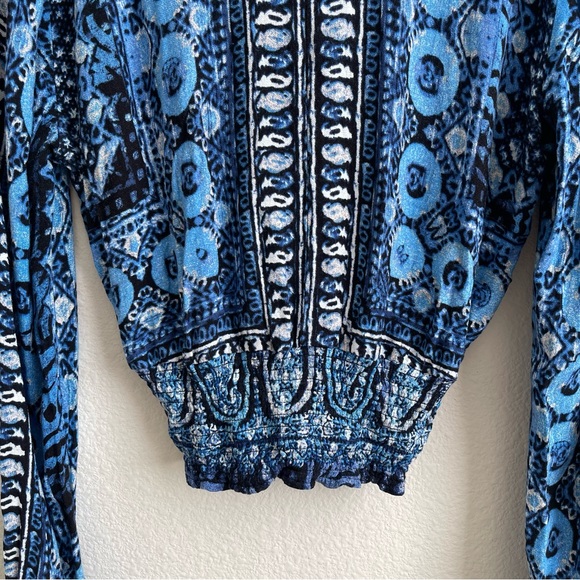 FREE PEOPLE Blue Boho Wild & Free V Neck Smocked Long Sleeve Cropped Blouse Top - Picture 10 of 12